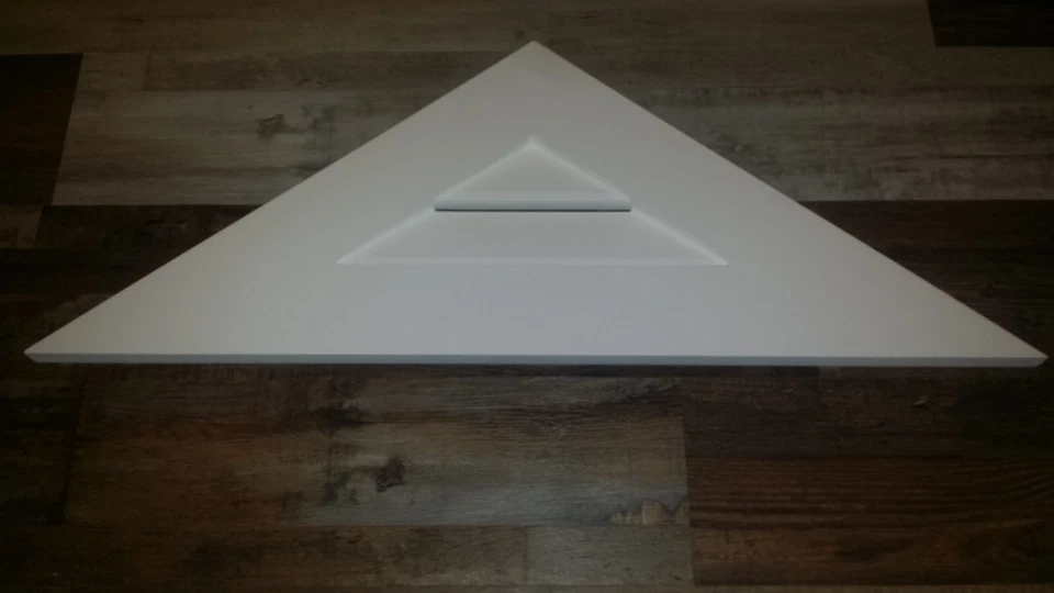 Suporte de superfície triangular PVC válvula ventilação, 36"L x 13-1/2"H, branco com primer, 3 SF - Imagem 1 de 1