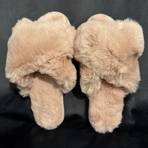 Women's Fur Slippers Fluffy Furry Flip Flop Open Toe Cozy Slip Pink Size 6 - Picture 1 of 4