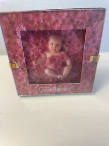 Anne Geddes  Baby with Pink Daises  Framed Picture  3X 3 inches 1997 - Picture 1 of 7