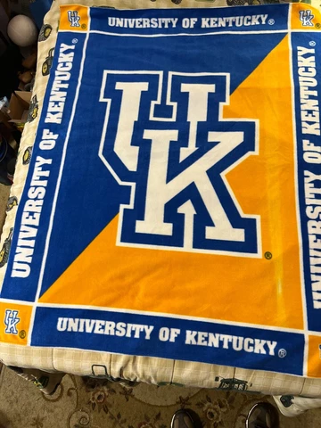 RARE VERSION ~ University of Kentucky Fleece Blanket Throw ~ 60 in. x 47 in Cover