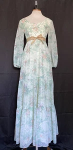 Vintage 70's Prairie Hippie Dress Green Floral Peasant Festival Dress Tiered 34B - Picture 1 of 9