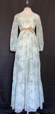 Vestido Hippie Pradera Vintage Años 70 Verde Floral Campesino Festival Vestido Niveles 34B Foto 1 de 4