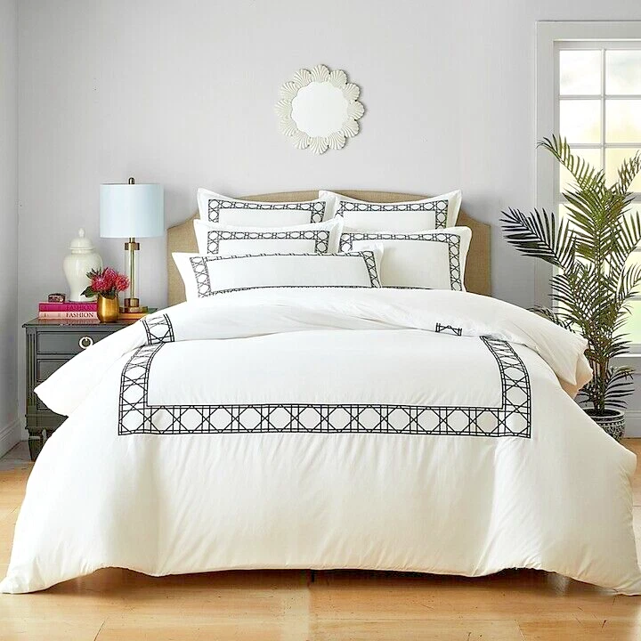 Wamsutta Atlantis 3-piece Percale Queen Duvet 2 Shams Set in White / Black