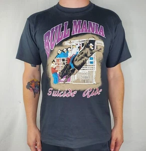 Neu ohne Etikett Vintage Bull Mania Suicide Ride schwarzer Bildschirm Sterne Einzelnaht T-Shirt Large - Bild 1 von 5