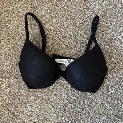 Victoria's Secret Women's Push Up Bra 34C - Image 1 of 4