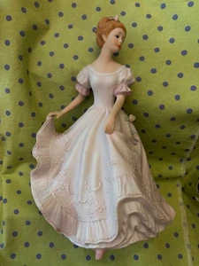 HOMCO Home Interiors “Lady Caroline” Figurine 1993 9" Masterpiece Porcelain EUC - Picture 1 of 4