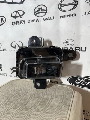 GMC Sierra 1500 2022 2023 2024 luz antiniebla LED lado derecho del pasajero Foto 1 de 4