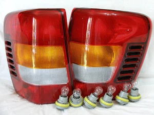 w/6 Bulbs/ 6 Sockets Rear Tail Light Lamps One Pair For 2002-2004 Grand Cherokee - Picture 1 of 3