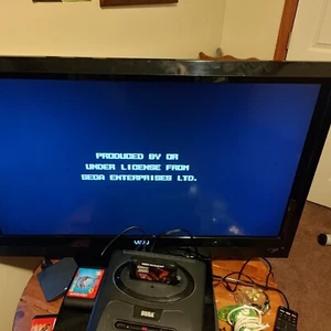 Sega Genesis with 8 games bundle. - Picture 1 of 4