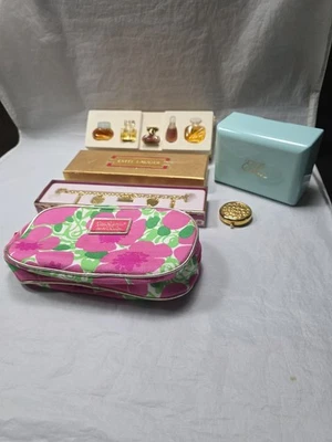 Pulsera ESTEE LAUDER Perfumes Dije Lucidez Compacta, Caja de Polvo, Bolsa Pulitzer Foto 1 de 4