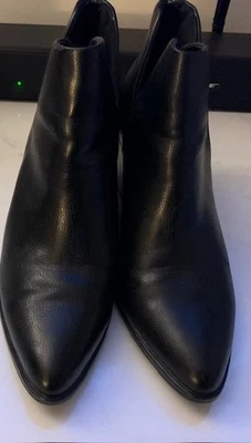 Botas de tornozelo Michael by Michael Kors Aubrey couro sintético preto com zíper tamanho 9.5 - Imagem 1 de 4