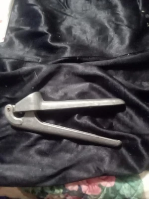 Prensa de ajo de metal vintage exprimidor manual - Italia Foto 1 de 4