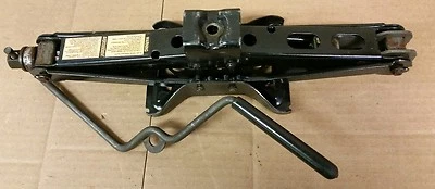 Ford Taurus 1996-1999 solo gato  Foto 1 de 3