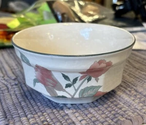 MIKASA SILK FLOWERS FRUIT BOWL  - 4 5/8" x 2 1/4"  F3003 - Picture 1 of 4