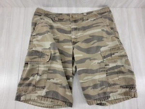 DKNY Active Shorts Men's 36 Green Camo Canvas Cargo Pocket 100% Cotton - Picture 1 of 5