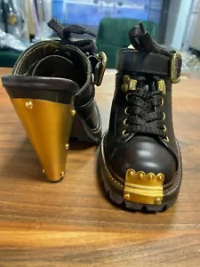 MIU MIU HECHO A MANO ICÓNICO ZUECOS METÁLICOS TACONES ALTOS ZAPATOS PUMPS SANDALIA ZAPATOS 36.5 - Imagen 1 de 11
