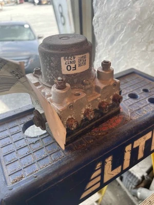 Used ABS Modulator fits: 2009 Honda Civic Modulator Assembly Cpe 1.8L ABS ABS DX Foto 1 de 4