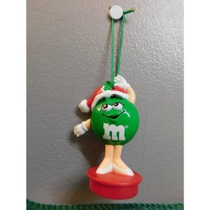 Adorno de muérdago verde vintage 1998 Navidad M&M - Imagen 1 de 3