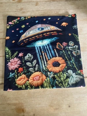 4 Spaceship Throw Pillow Covers Faux Embroidered Look Zip Floral Sci-fi Cottage - Image 1 of 4
