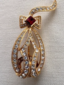 Broche prendedor cinta tono dorado Attwood Sawyer A & S Reino Unido bisutería vintage - Imagen 1 de 5