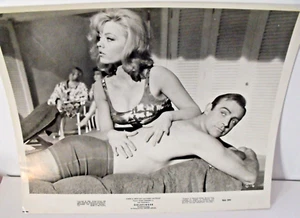 Goldfinger James Bond 007 Original Studio Still Sean Connery 1966 - Bild 1 von 3