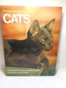 G Henderson The International Encyclopedia of Cats Large JH/C 1981 - Picture 1 of 5