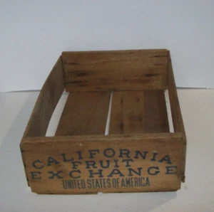 Caja de madera vintage de California Fruit Exchange - Imagen 1 de 16