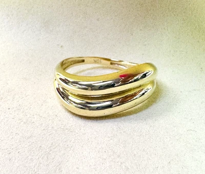 纯金 10K 黄金抽象波浪圆顶戒指 尺寸 7.25 — 第 1/4 张图片