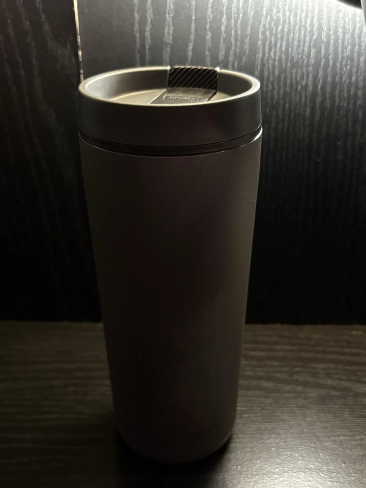 Taza de viaje Thermos Alta vaso 18 oz azul oscuro/negro Foto 1 de 2