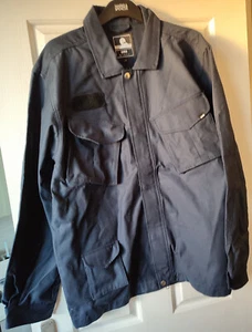 Chaqueta utilitaria Y Edwin Jeans para hombre Strategy azul marino XL NUEVO EN PAQUETE PRECIO DE VENTA SUGERIDO POR EL FABRICANTE 130 £ satén trasero - Imagen 1 de 18
