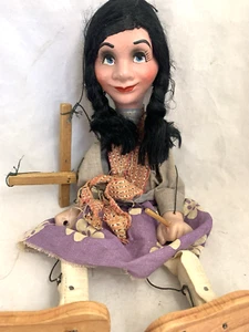 Vintage mexikanische Marionette Puppe Zigeunerin Gips Holzschnüre reparaturbedürftig - Bild 1 von 12