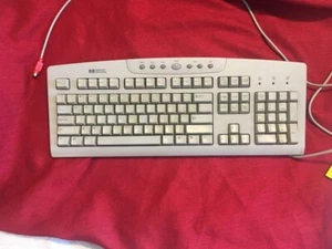 Hewlett Packard Internet Wired Multimedia Keyboard PS/2 - Picture 1 of 3