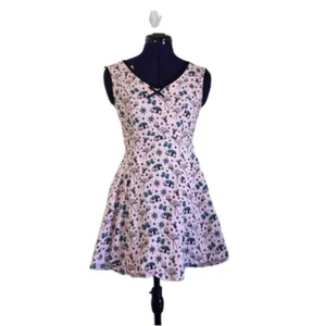 Sourpuss Women’s Pink Retro Lace Short Sleeve Mini Dress Size Small - Picture 1 of 14