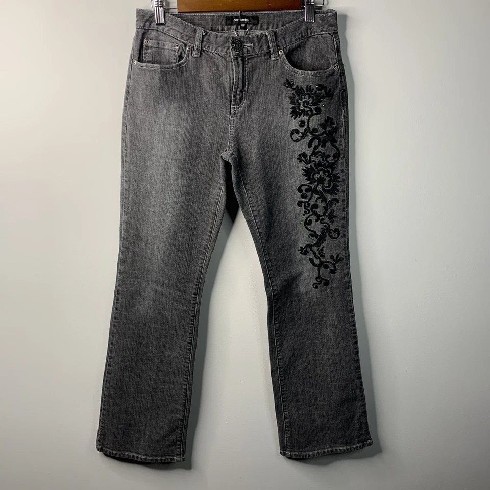 Jeans Daisy Fuentes bordados talla 6P Petites Foto 1 de 4