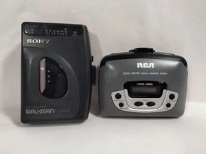 Sony WM-FX21 Walkman & Cinch RP-1872A tragbarer Kassettenspieler TEILE ODER REPARATUR - Bild 1 von 12