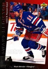 1994-95 Upper Deck Predictor Canadian Exchange Gold #22 Mark Messier