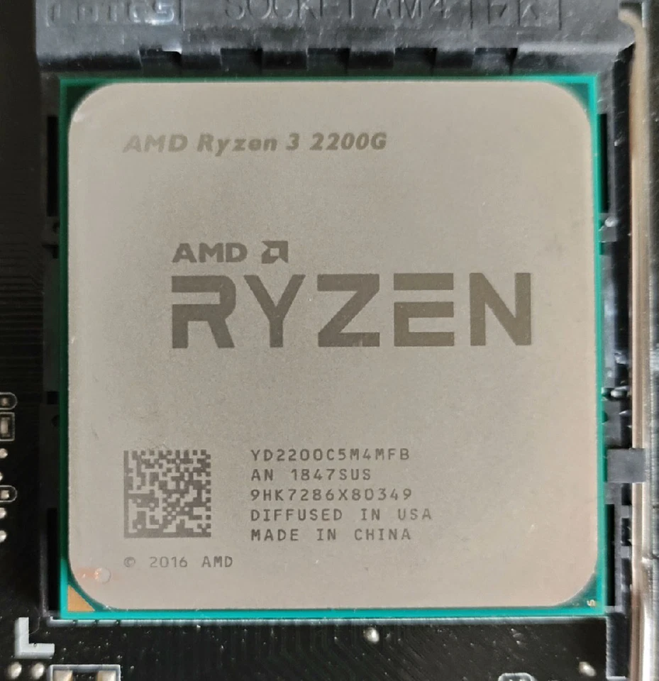 AMD Ryzen R3 2200G 4-core 4-thread 65W 4MB AM4 3.50GHZ CPU processor - Image 1 of 1
