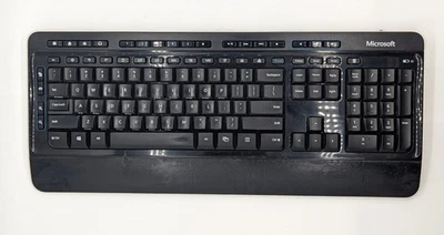 Microsoft Wireless 3000 v2.0 Keyboard 1379 – No Mouse Or Receiver | Turns On! - Image 1 of 3