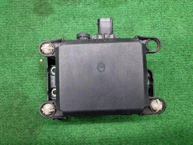 2015 Peugeot 3008 e-HDi другой модуль - Изображение 1 из 4