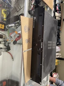 TASCAM MODEL CD-302 DUAL CD PLAYER TEAC PROFESSIONAL RACK MOUNTABLEpowers On - Picture 1 of 6