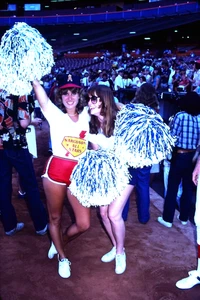 Mary Donough, Judy Norton Taylor, 1980, 35mm Dia - Bild 1 von 1