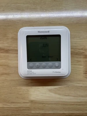 Honeywell T6 Pro Series Programmable Thermostat TH6210U2001 - Image 1 of 4