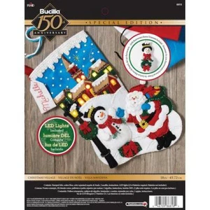 Bucilla Kit Calza Natalizia in Feltro 18" - Villaggio di Natale con Luci LED - Foto 1 di 3