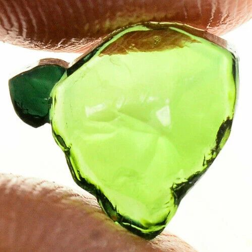 КРИСТАЛЛ ТУРМАЛИНА 2,80 КАРАТА С ДВОЙНЫМ НЕОБРАБОТАННЫМ ОГРАНЕННЫМ ОБРАЗЦОМ ДРАГОЦЕННОГО КАМНЯ (ТАНЗАНИЯ) - Изображение 1 из 4