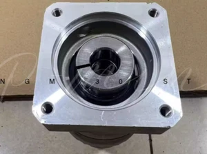 1PC VRSF-10B-400-SC-T3 Gearbox 400W - Picture 1 of 4