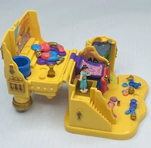 Vintage 1995 Polly Pocket Bluebird Aladdin Agrabah Marketplace House w/ 1 Figure - Picture 1 of 12