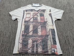DKNY V-Neck T-Shirts for Men for sale 