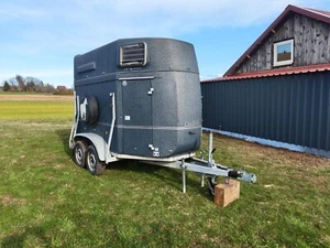 Böckmann Genius Pferdeanhänger / Wohnanhänger / Wohnwagen / Mit Strom und Licht - Bild 1 von 19