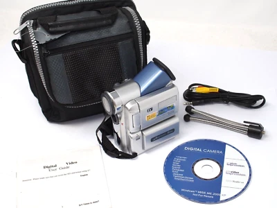 DV7000 Digital Video Camera - Image 1 of 4