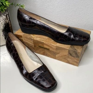 Scarpe con zeppa bassa FERRAGAMO Croc in pelle goffrata marrone taglia 10,5 - Foto 1 di 12